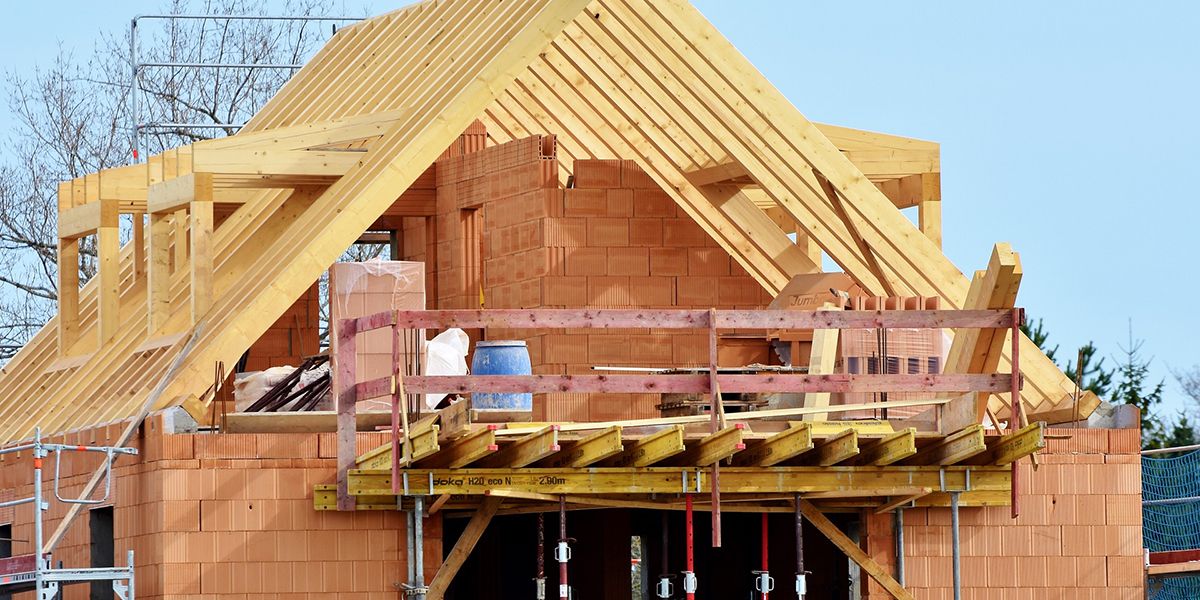 Que faire face à l'abandon de son chantier ? Conseils et recours