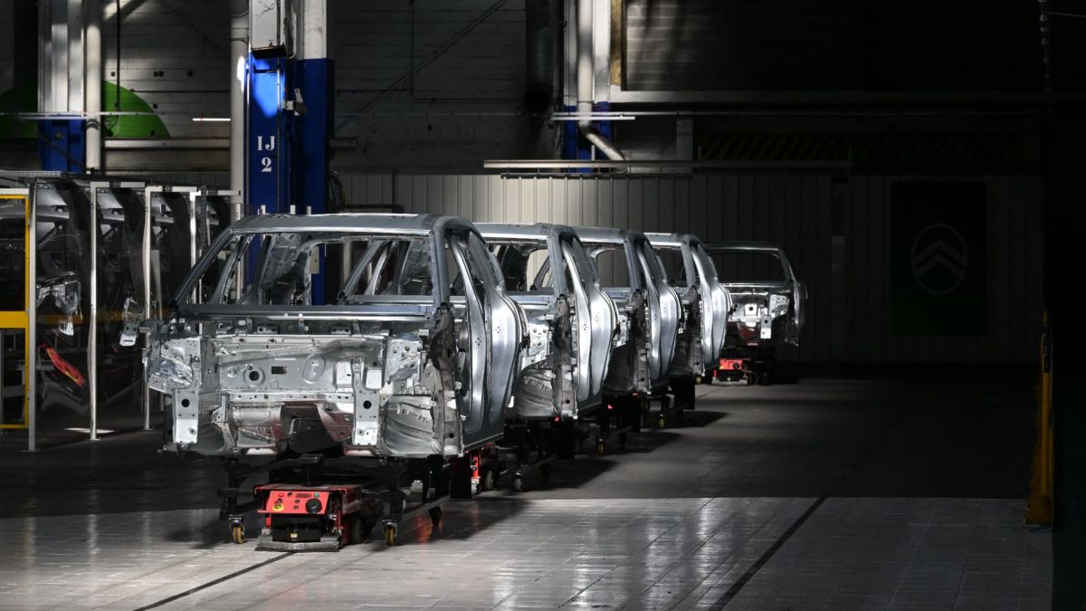 Stellantis Europe face à la tempête: une réglementation qui freine l'automobile