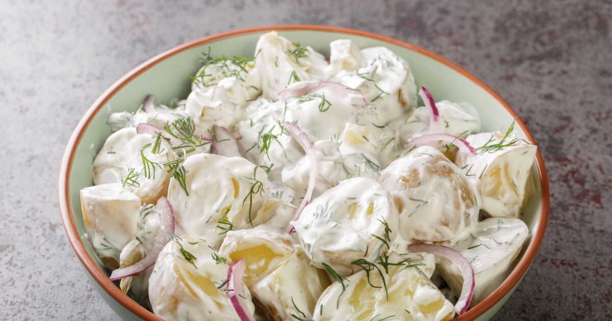 Une délicieuse salade de pommes de terre qui va surprendre vos invités