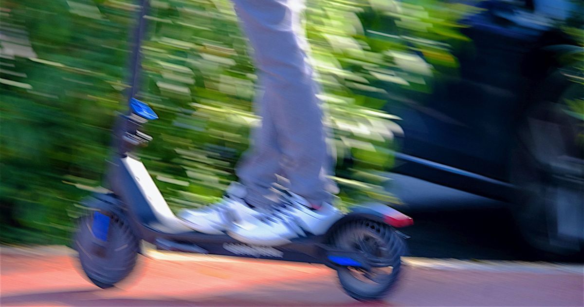 Une enquête ouverte à Reims après la tragique perte d'un adolescent sur trottinette
