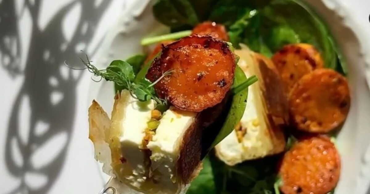 Un délice sucré-salé : patate douce rôtie et feta croustillante à découvrir