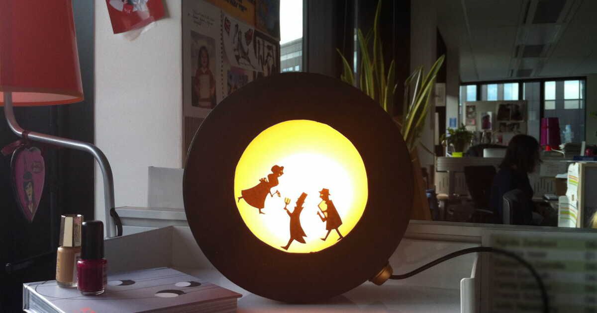 Fabriquez votre propre lampe avec une simple boîte en carton
