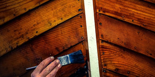 L huile de lin, un soin incontournable pour vos meubles en bois