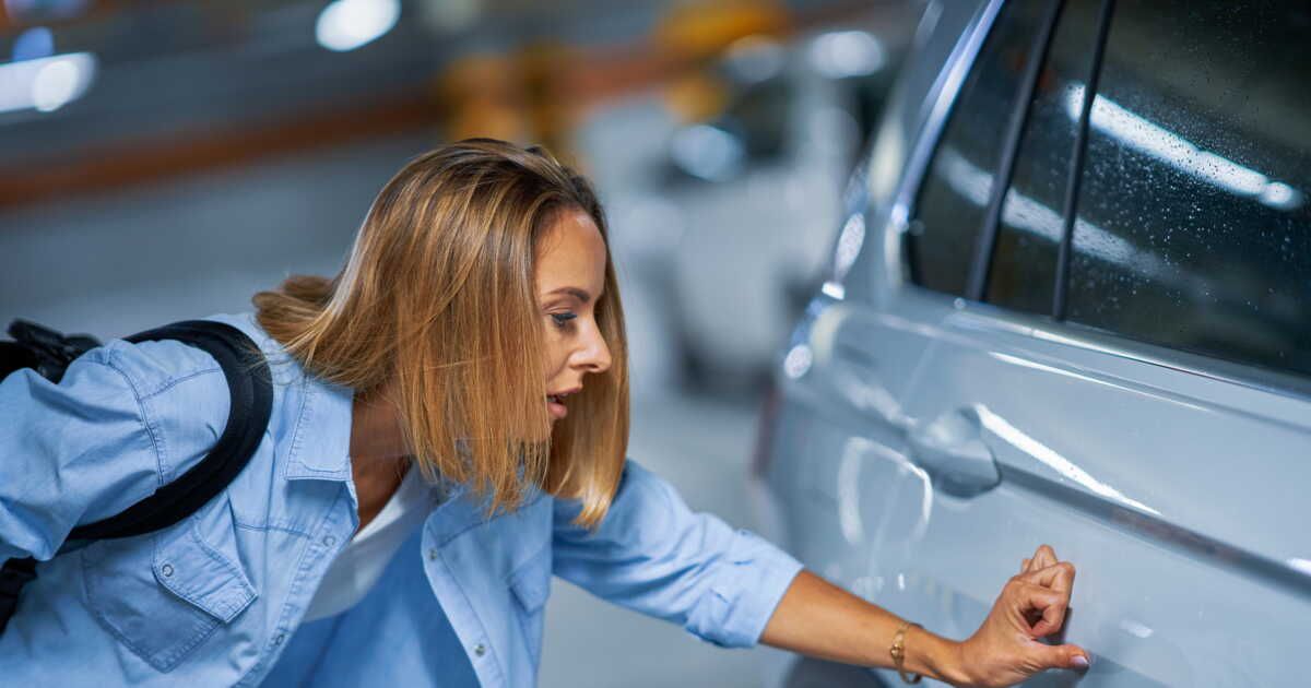Des astuces simples pour effacer les rayures de votre voiture