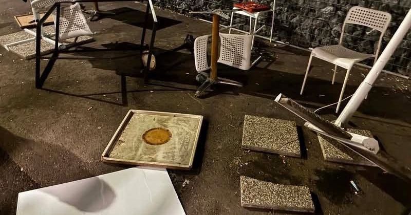 Un cauchemar en terrasse : le gérant d'une pizzeria raconte l'attaque violente