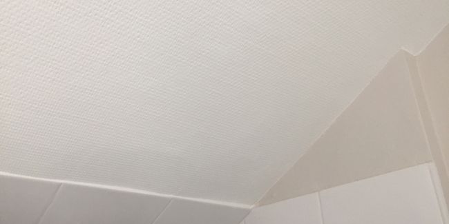 Peindre sur toile de verre : guide complet et astuces pratiques