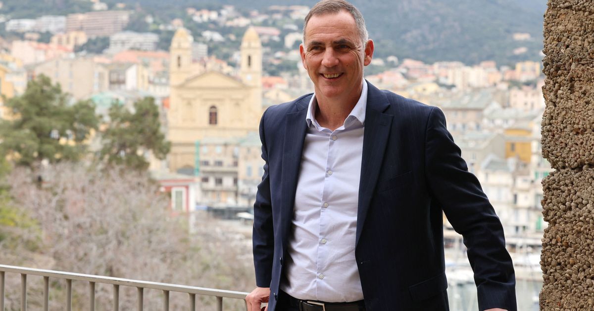 L'autonomie de la Corse : Gilles Simeoni à l'aube d'une décision cruciale