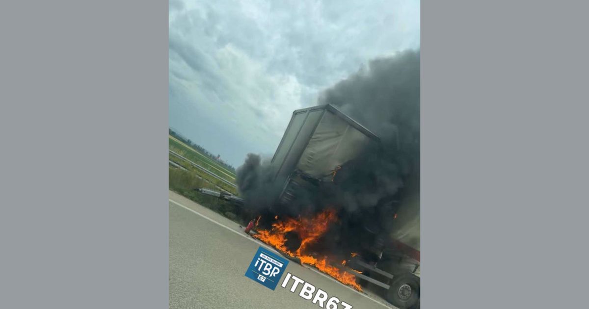 Circulation interrompue sur l'A35 à Niedernai suite à un camion en flammes