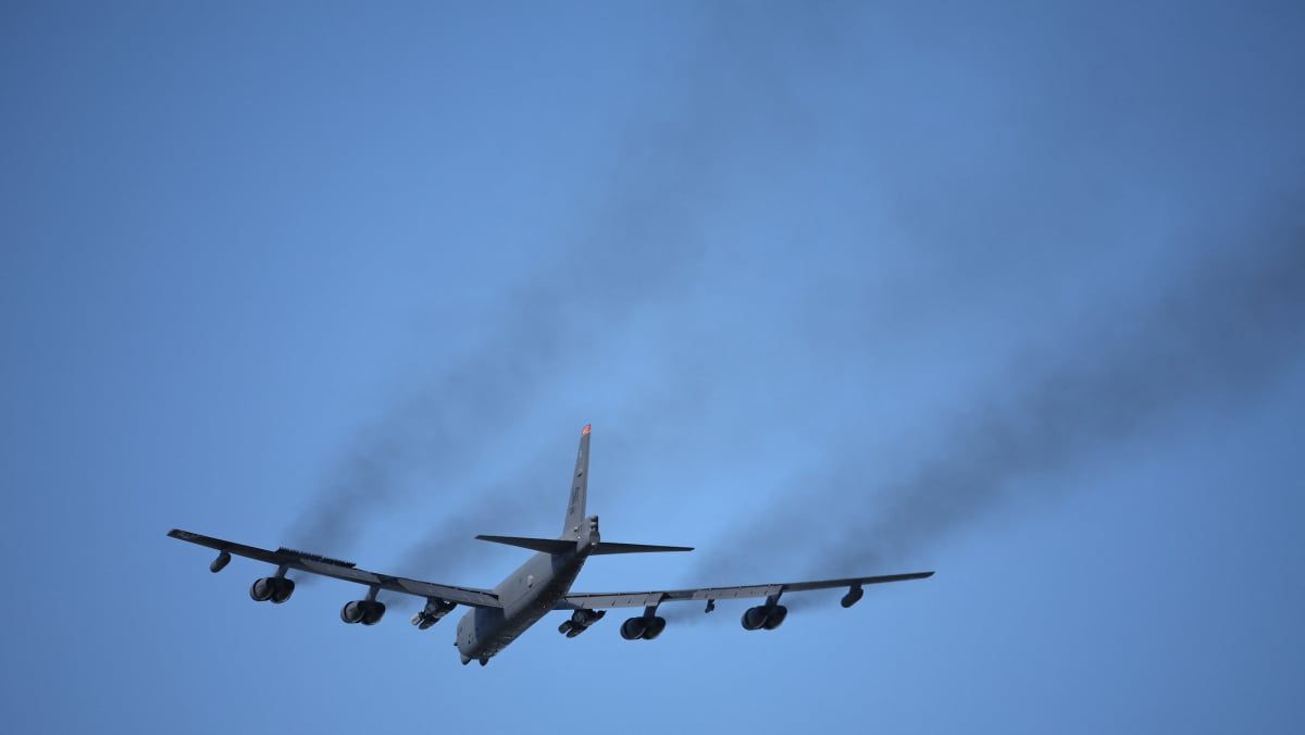 tragédie en plein vol : un B-52 se crashe en Californie, 8 victimes à déplorer