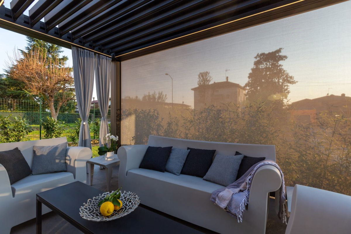 Pergola bioclimatique : avantages, inconvénients et tout ce qu'il faut savoir