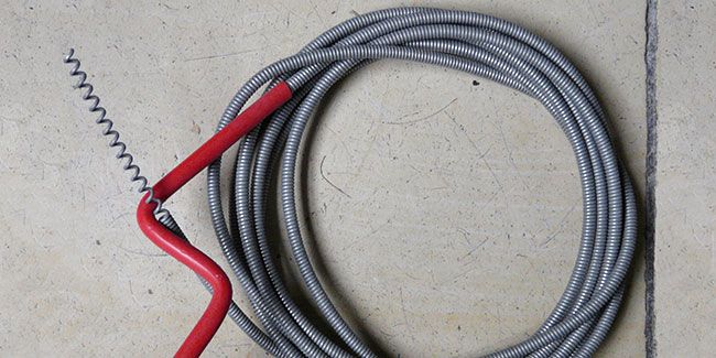 Déboucher facilement une canalisation avec un furet