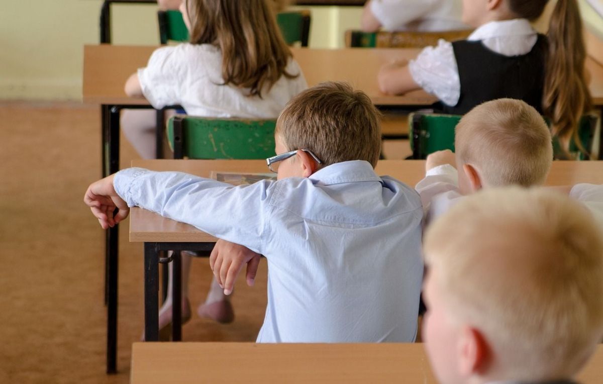Canicule : la légalité des ventilateurs en classe sous la loupe