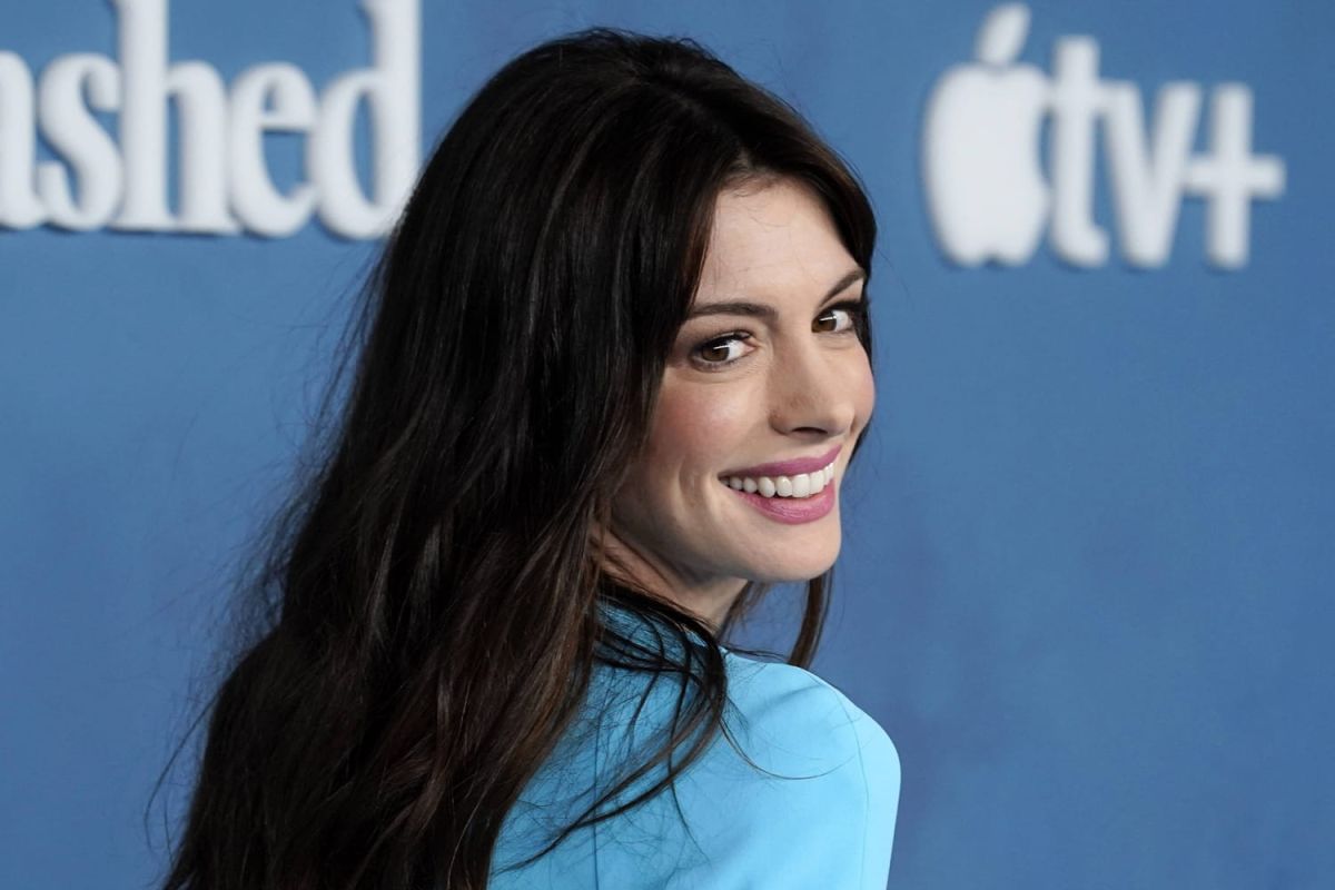 La méthode originale d'Anne Hathaway pour savourer les cupcakes