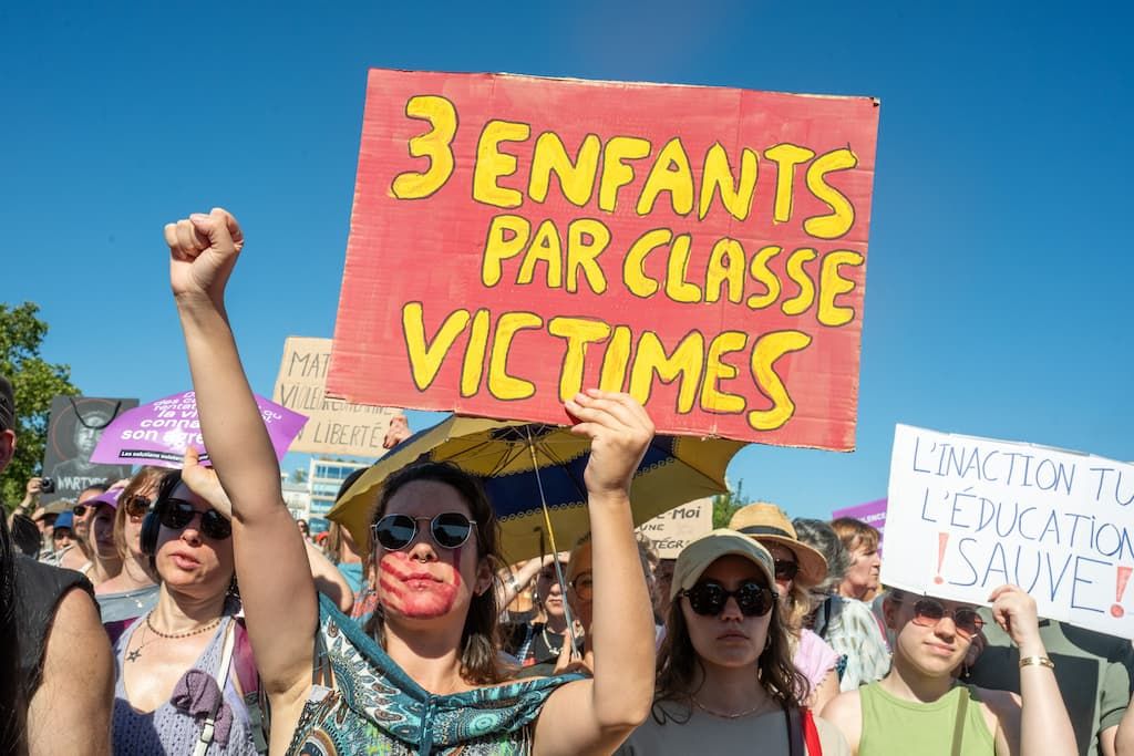 Les enjeux cachés de la crise de l'aide sociale à l'enfance