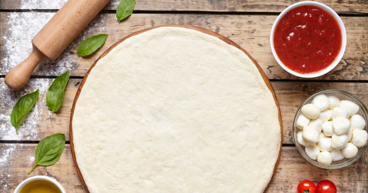 maîtrisez l'art de la pâte à pizza : les secrets révélés