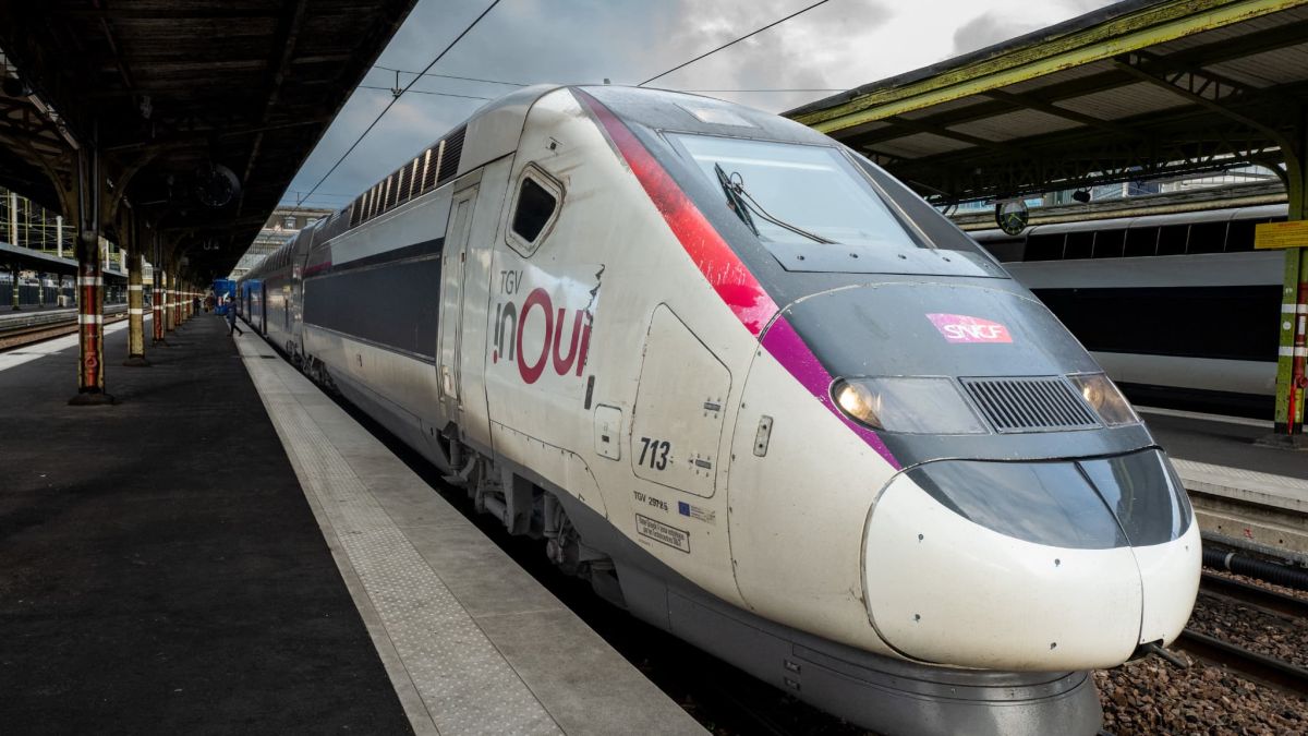 Circulation rétablie entre Paris et Lyon malgré l'incendie à Fontainebleau