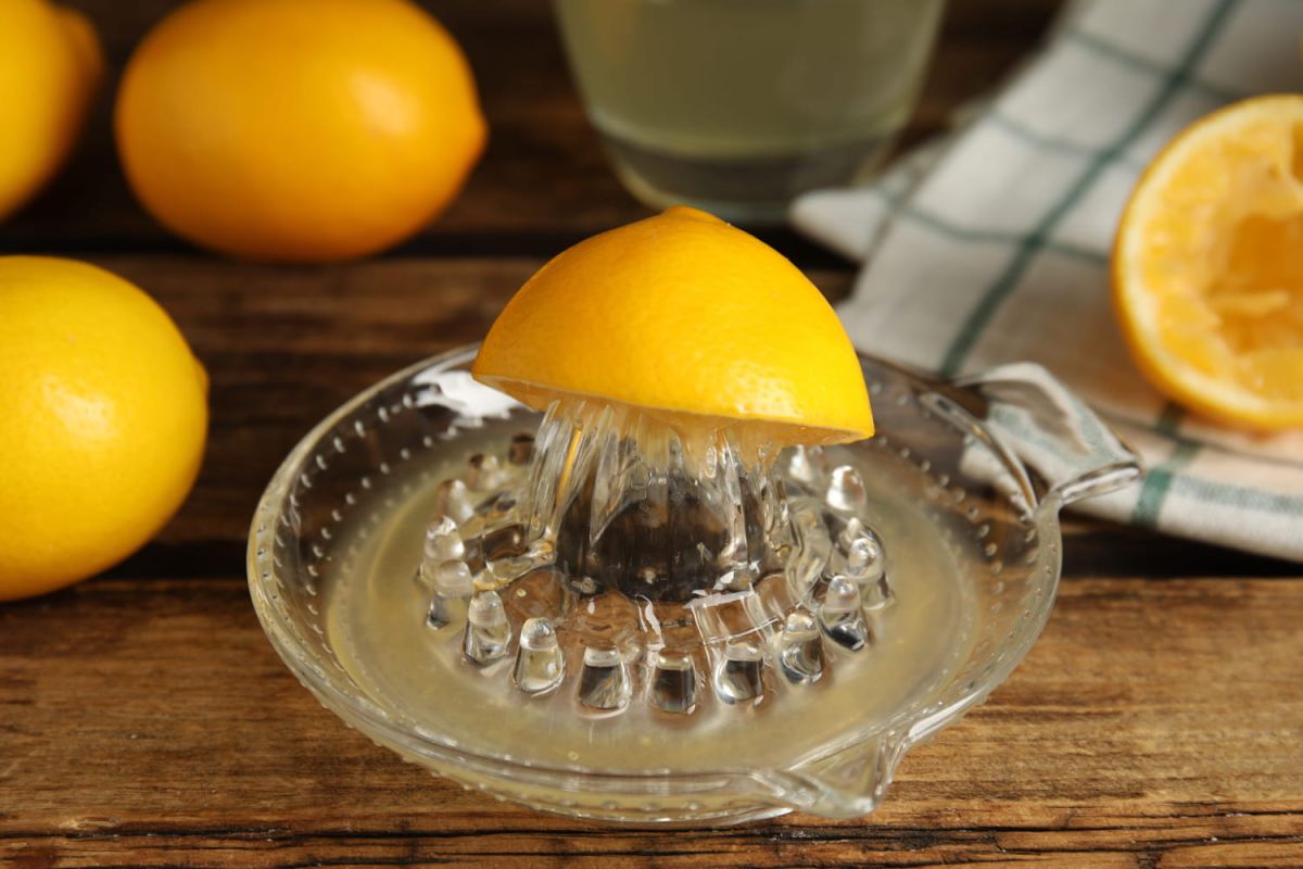 Conservez le jus de citron facilement avec cette méthode astucieuse